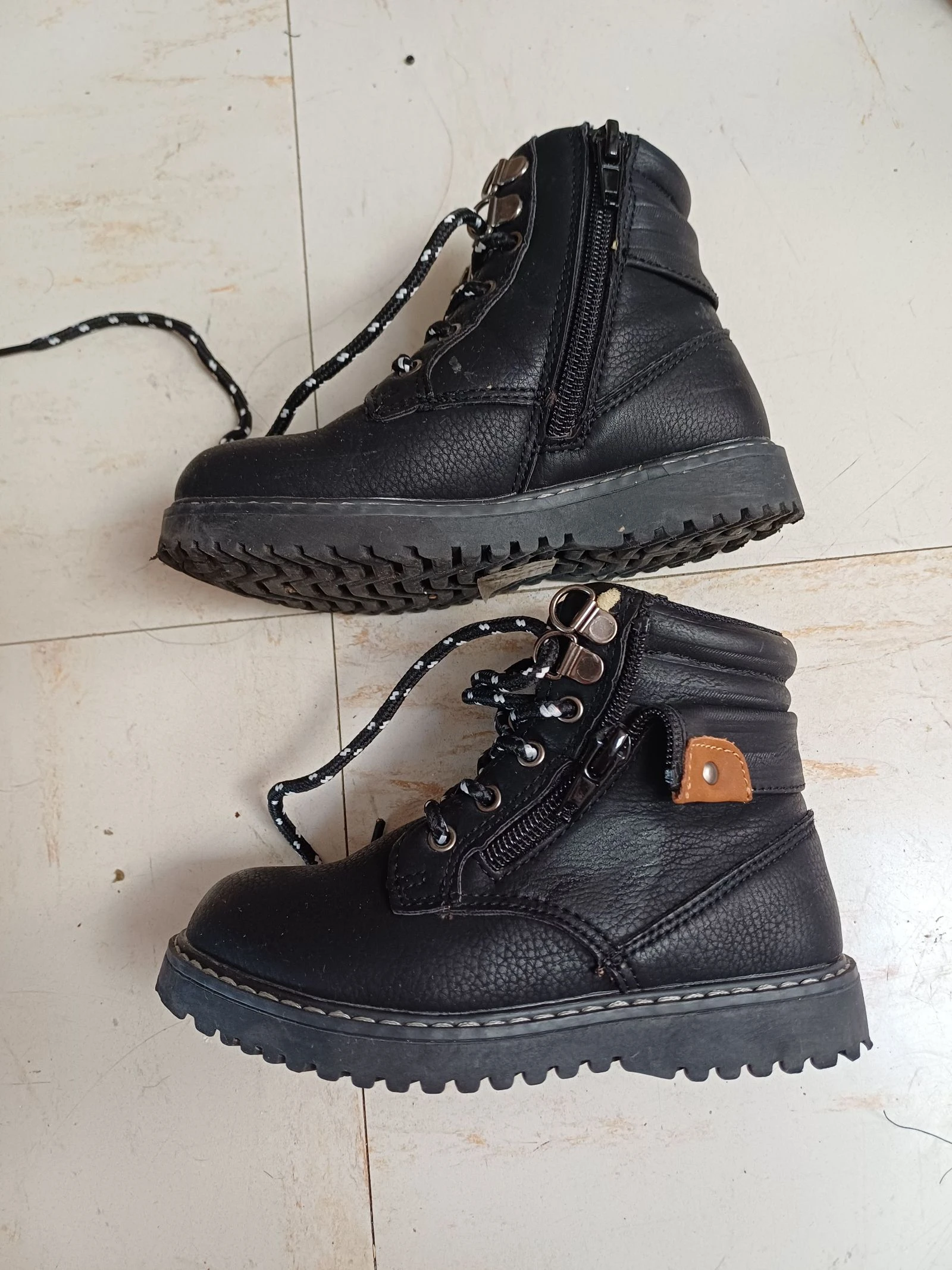 Botas pretas tamanho 26 da C&A – photo 4